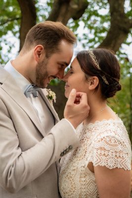 Paarshooting eines Paares bei der Hochzeit in Konstanz